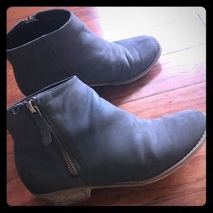 Girls grey ankle booties